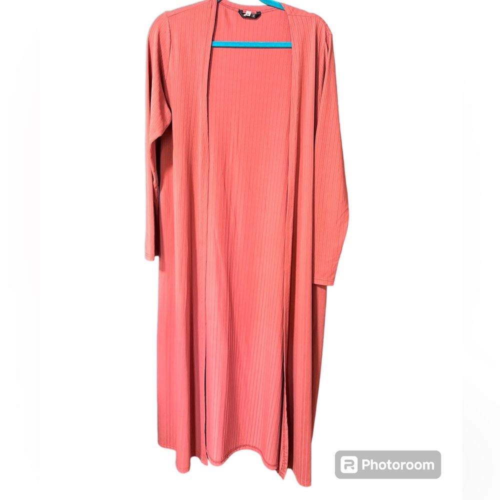 Pink cover/shawl